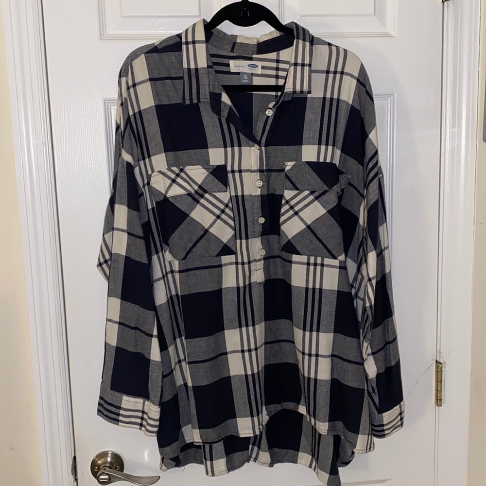 Navy and Cream Old Navy Boyfriend Flannel